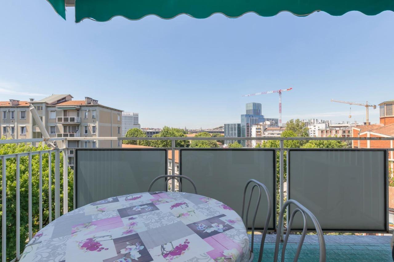 Big Apartment - Alcuino 7 Мілан Екстер'єр фото