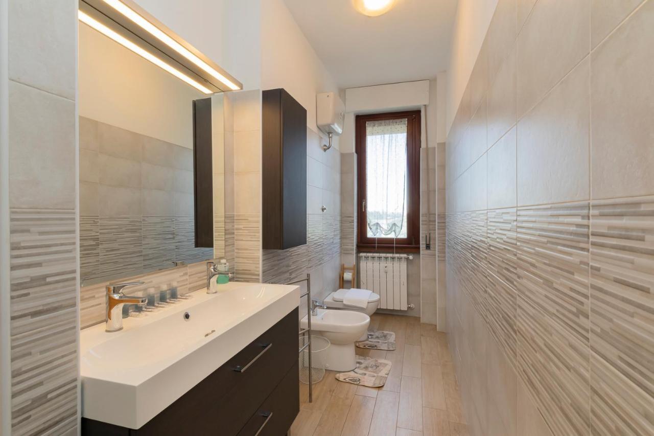Big Apartment - Alcuino 7 Мілан Екстер'єр фото