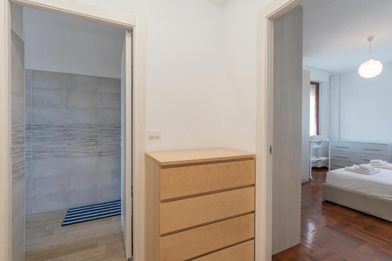 Big Apartment - Alcuino 7 Мілан Екстер'єр фото